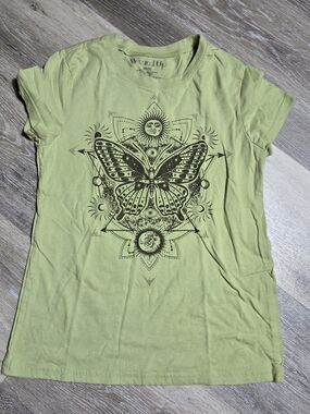 Women's Light Green Graphic Butterfly Tee XS
